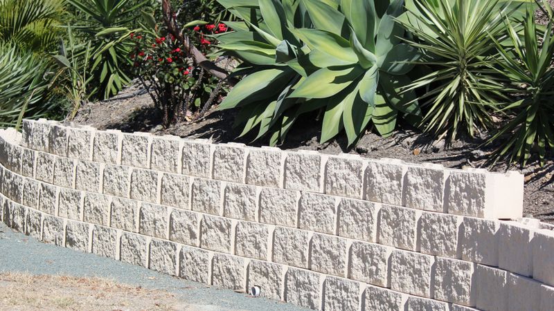 The Uses and Benefits of Retaining Walls